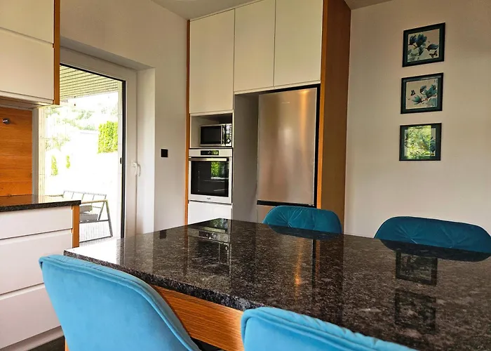 Vila Z Jacuzzi Cztery Pory Roku *