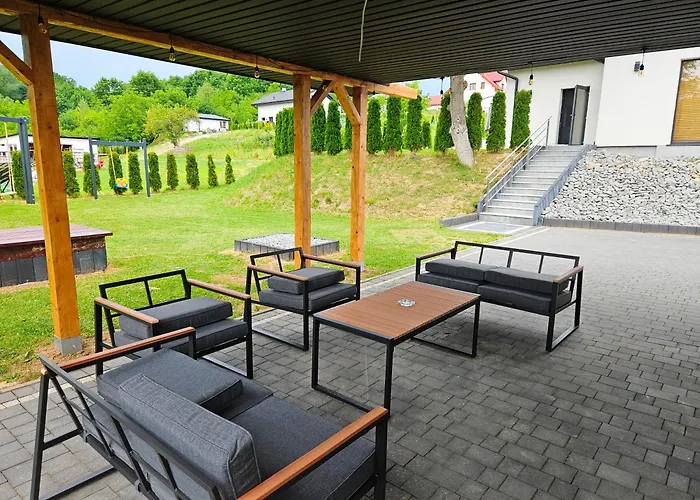 Vila Z Jacuzzi Cztery Pory Roku Czchow